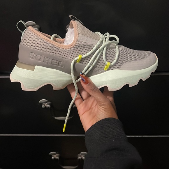 NOT SOLD Sorel impact lace up sneaker size 8 - Picture 1 of 5